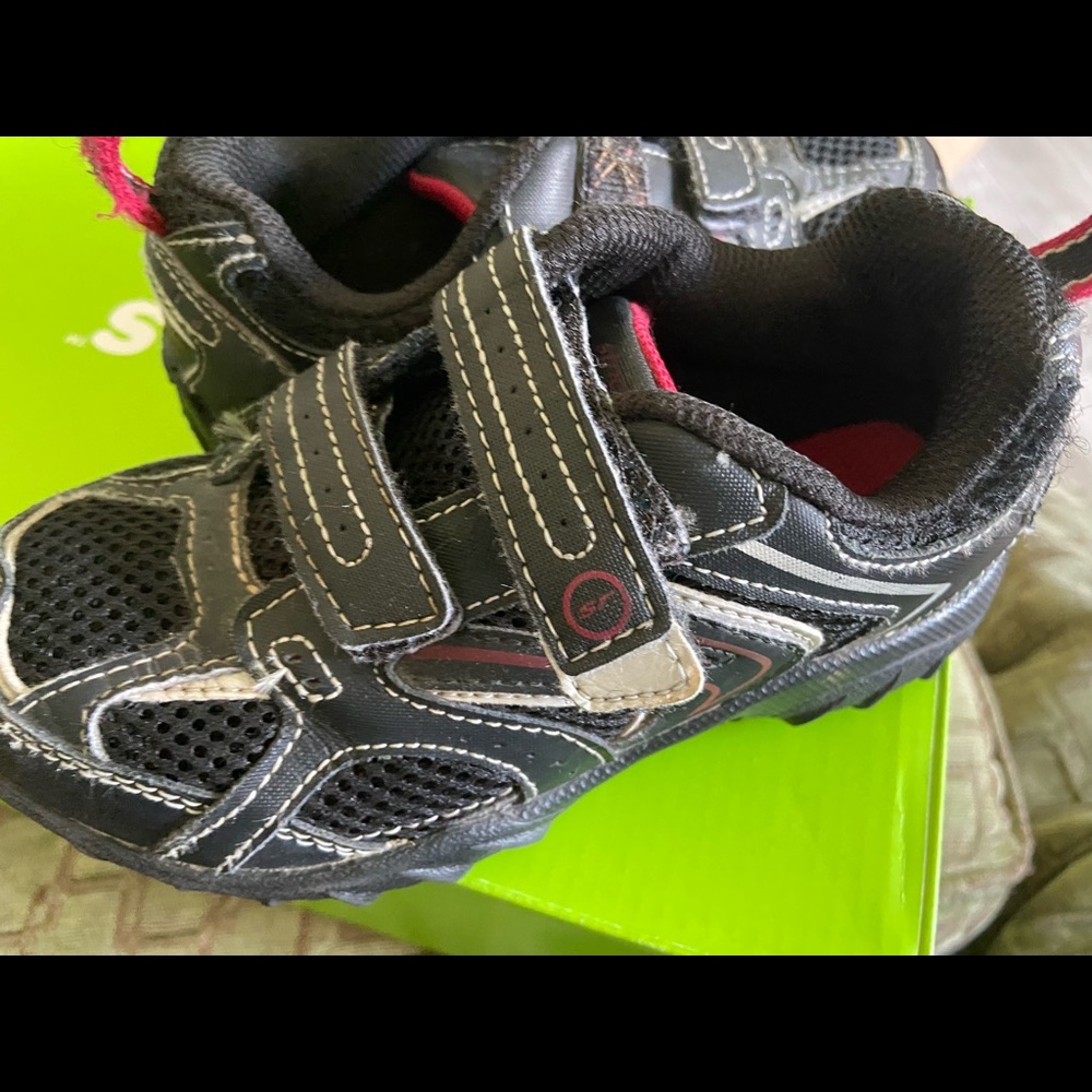 Boys sneakers